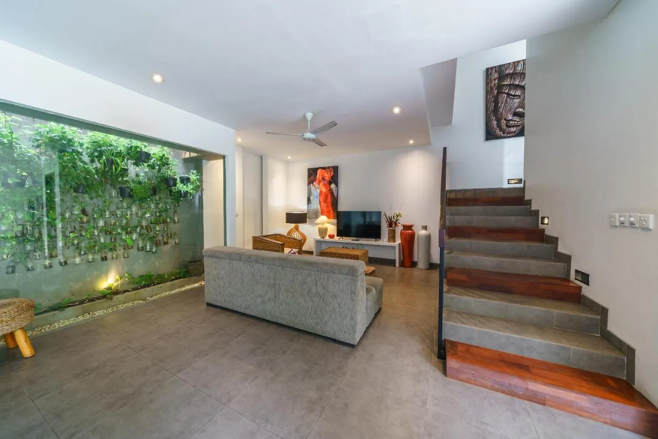 Villa Paloma - Chic Tropical Garden Villa With Outdoor Pool Seminyak