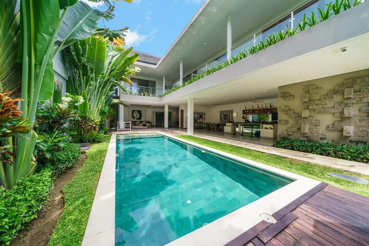 Villa Paloma - Chic Tropical Garden Villa With Outdoor Pool Seminyak