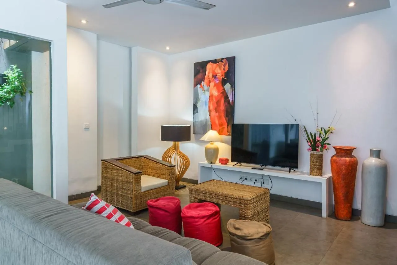 Villa Paloma - Chic Tropical Garden Villa With Outdoor Pool Seminyak Indonesien
