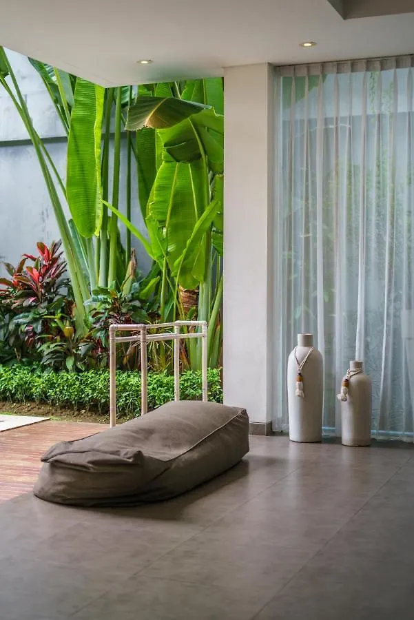 Villa Paloma - Chic Tropical Garden Villa With Outdoor Pool Seminyak