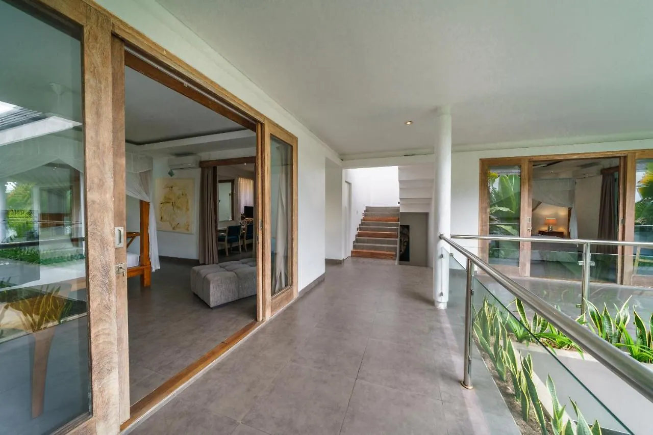 Villa Paloma - Chic Tropical Garden Villa With Outdoor Pool Seminyak